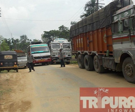 NH-44 taffic jam disrupts daily life at Kamalpur